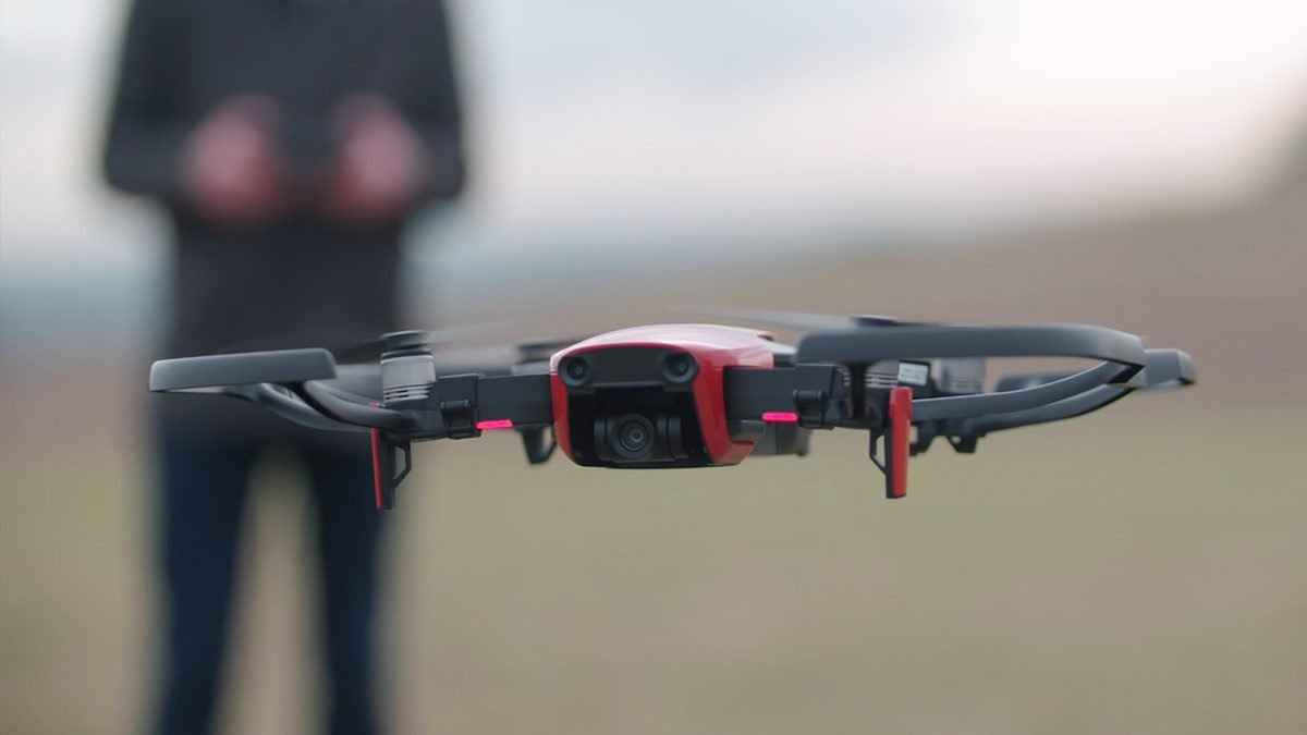 Do not put weapons or fireworks on your drones, warns the FAA