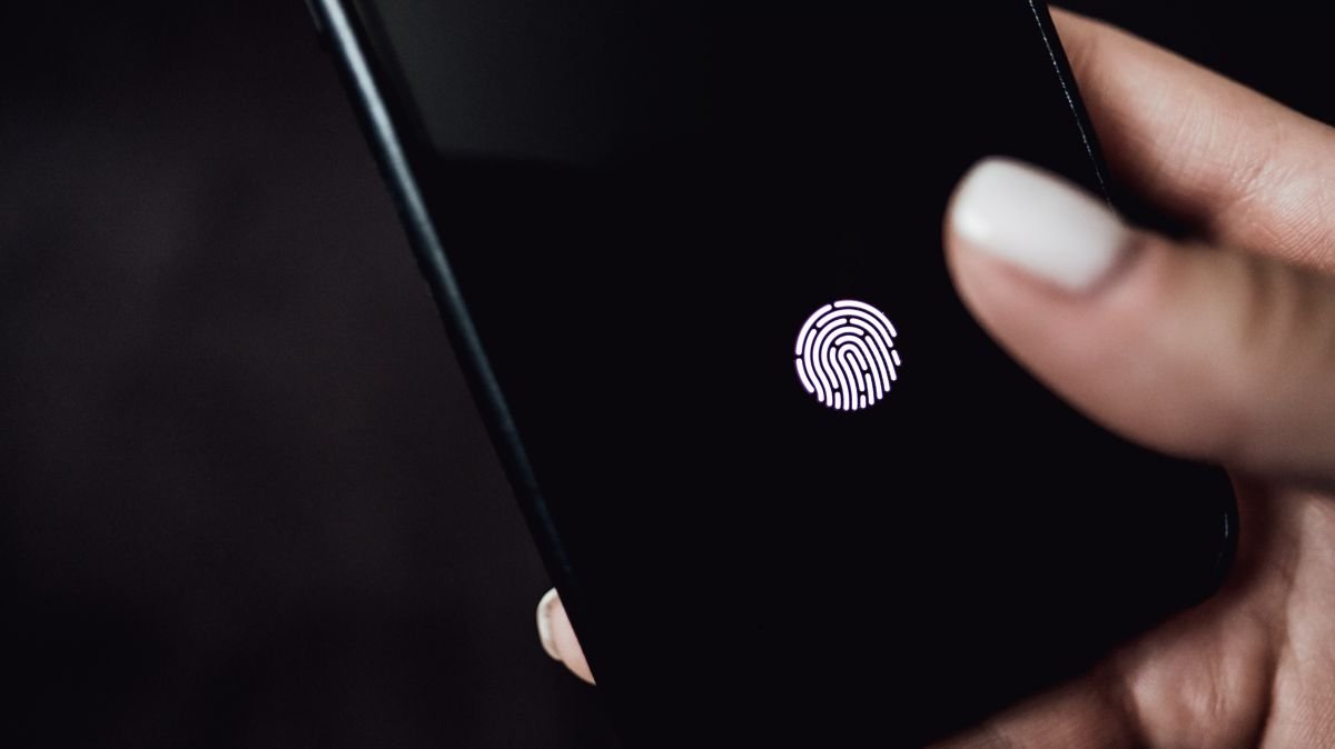 Fingerabdrucküberprüfung in mehreren Google-Diensten auf Android implementiert