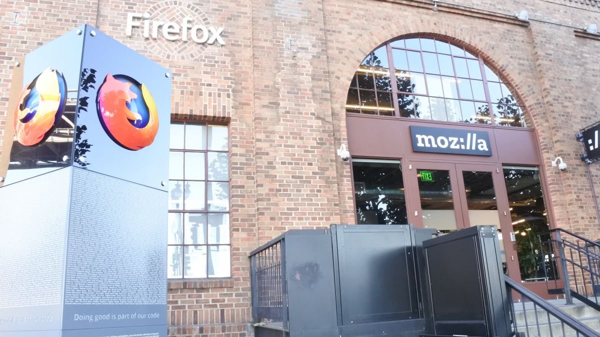 Mozilla now charges premium Firefox support