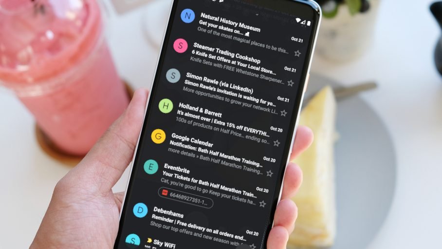 Gmail's dark mode is coming to iOS and Android, and here's how to turn it on.