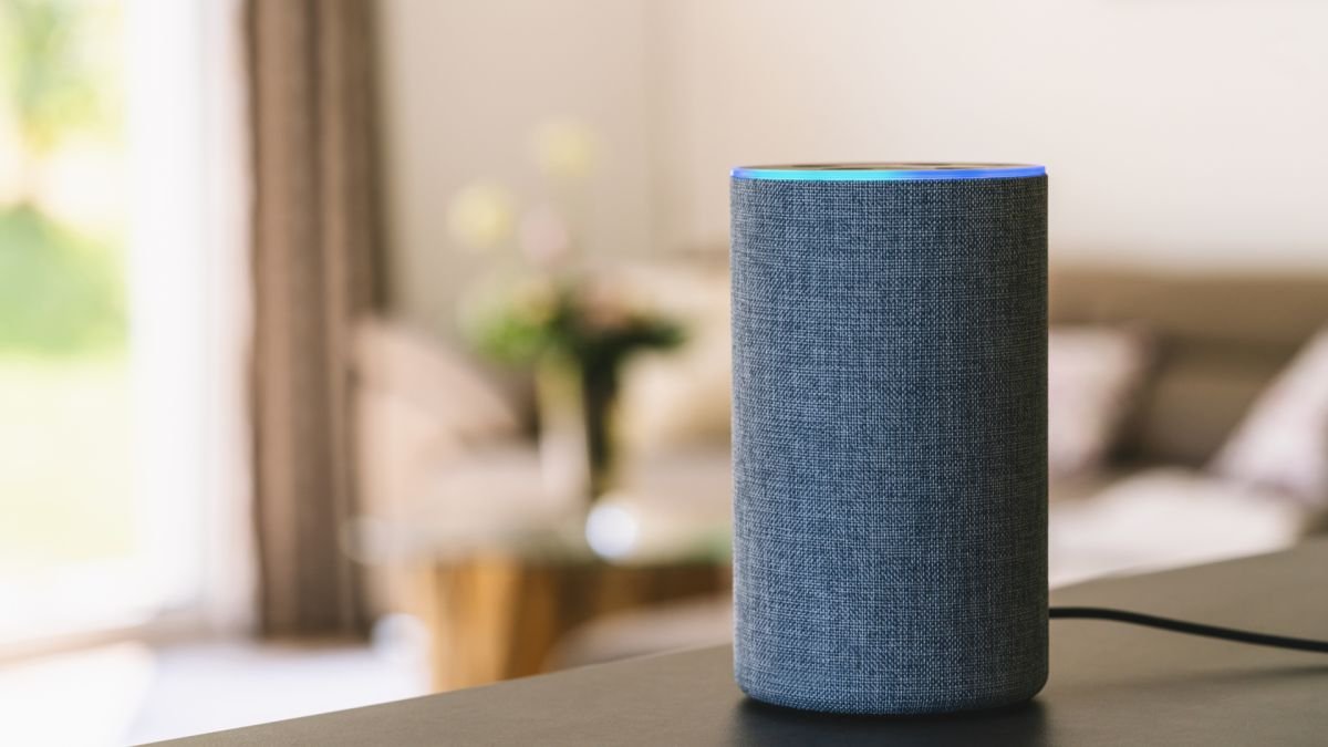 Amazon Echo против Amazon Echo Dot: какой динамик Alexa вам подходит?