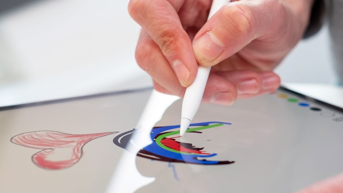 A future Apple Pencil could pick real-world colors
