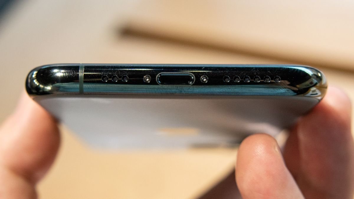 All smartphones can soon use the same charger