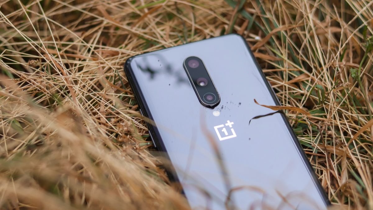Teaser suggests OnePlus 8T may come with 65W distortion charging