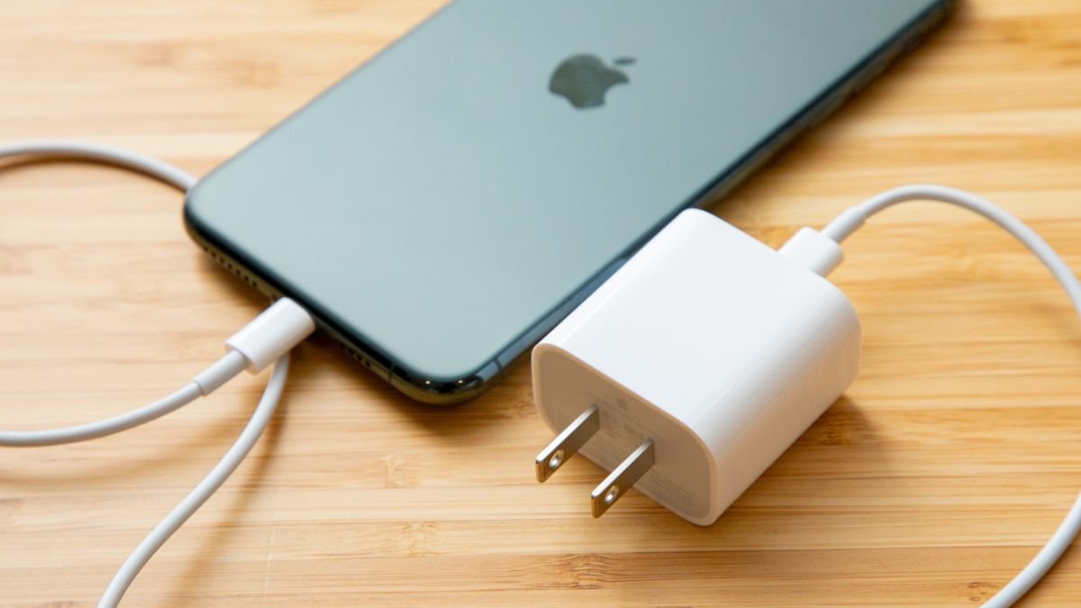 Pourquoi l'iPhone 12 devrait passer à l'USB-C, bien que ce ne soit probablement pas le cas