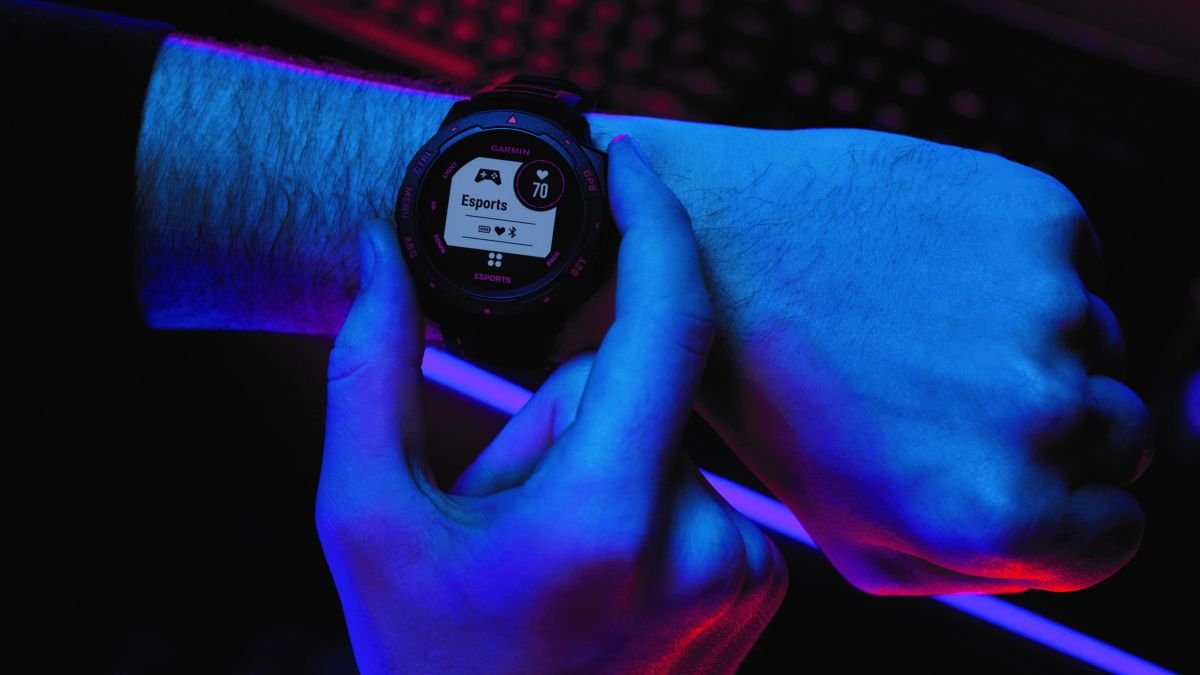 Garmin da un salto sorpresa al juego con el reloj inteligente Instinct Esports Edition