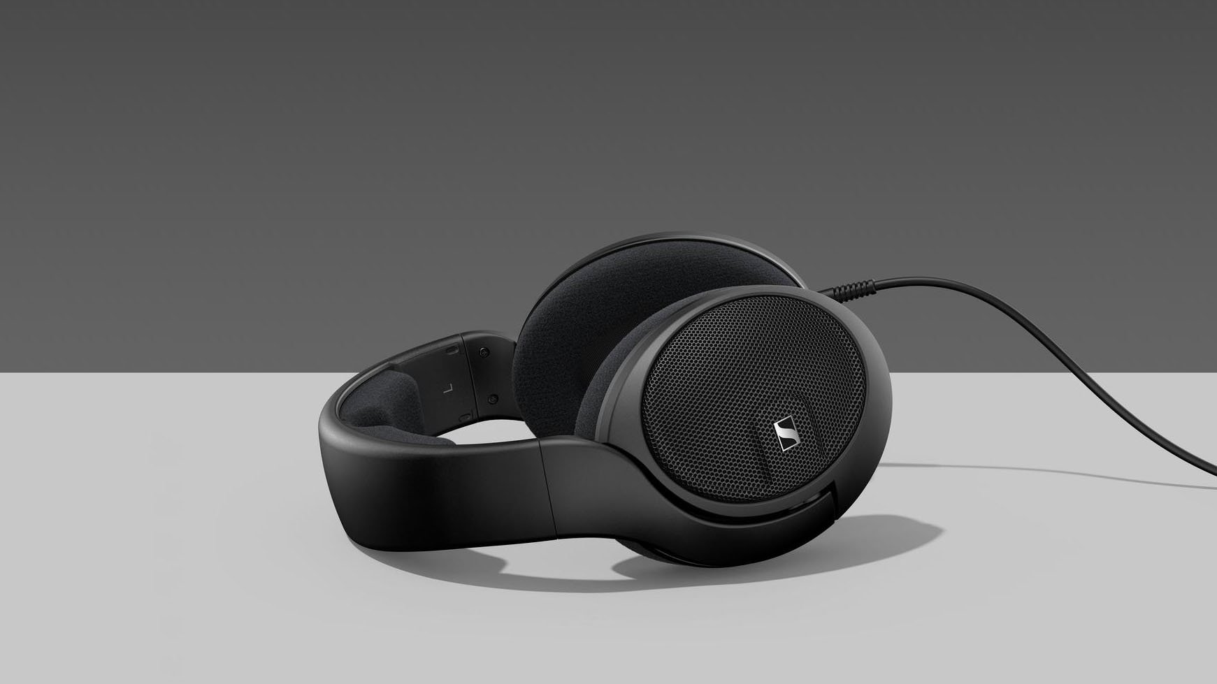 Sennheiser lanza auriculares audiofilos HD 560S de nivel de entrada