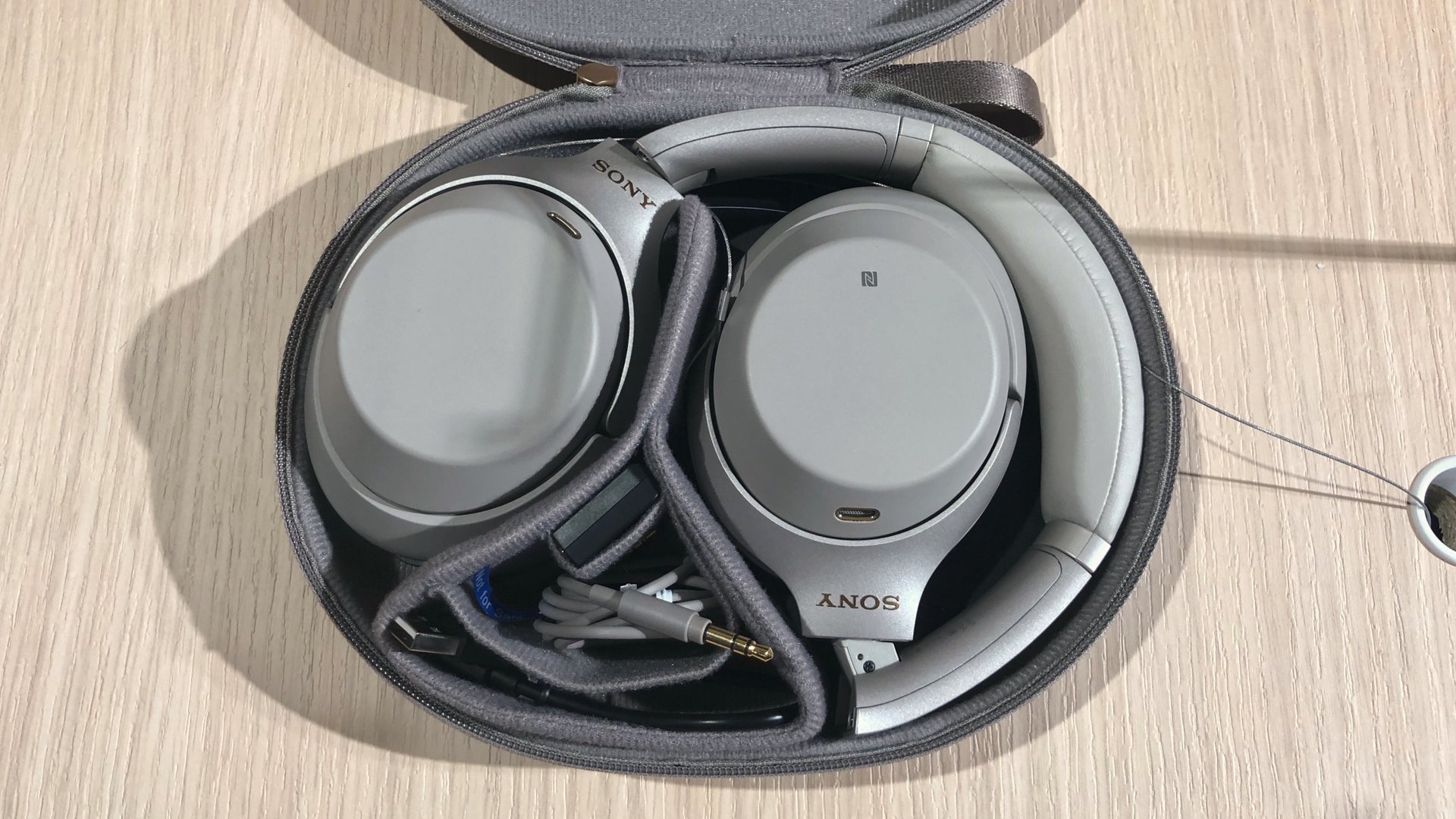 Sony WH-1000XM3 trådlösa hörlurar