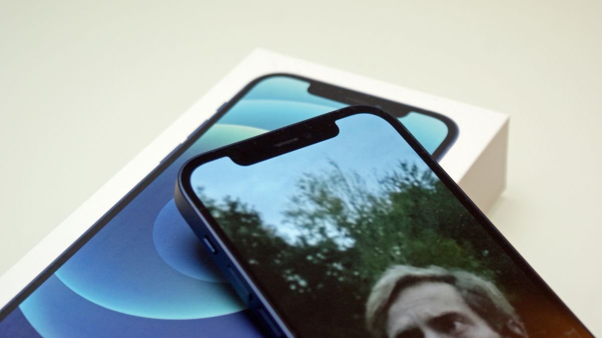 Надрез iPhone 13: перейдет ли Apple на камеру с дополнительным дисплеем в 2021 году?