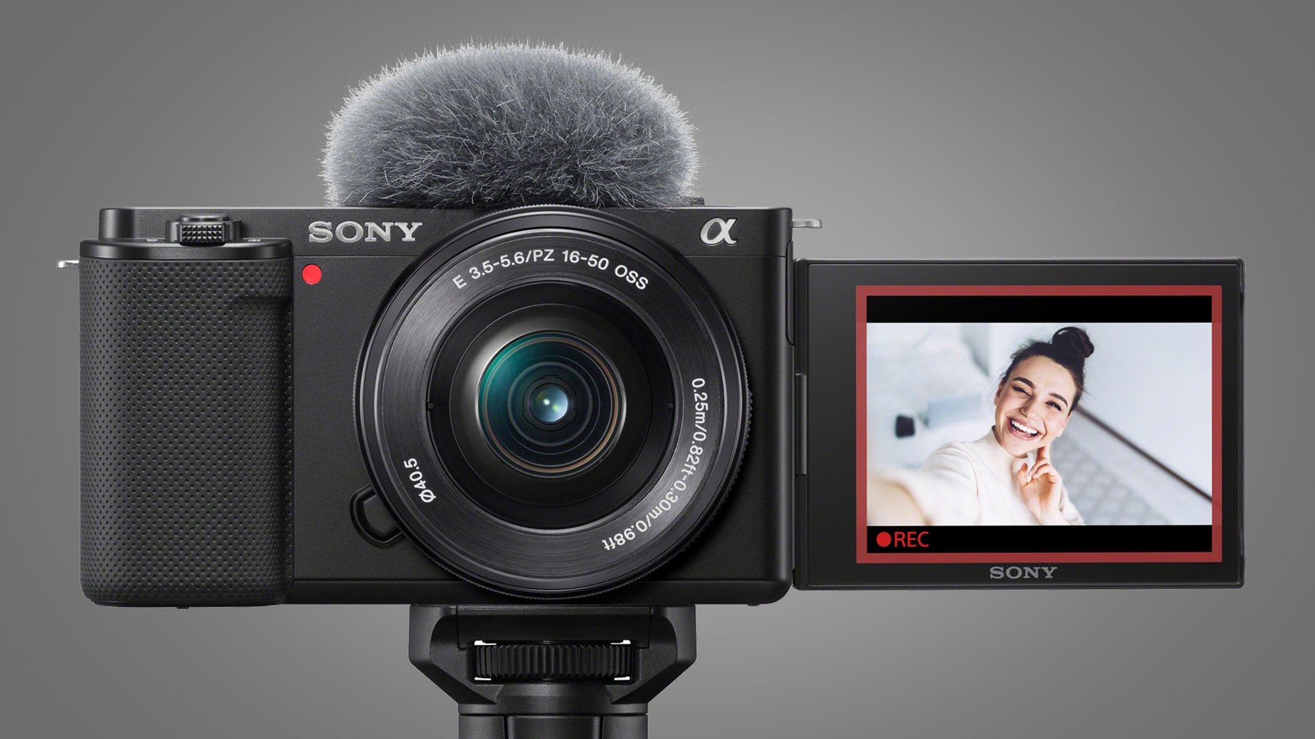 Die Vorderseite der Vlogging-Kamera ZV-E10 von Sony mit nach vorne gerichtetem Bildschirm