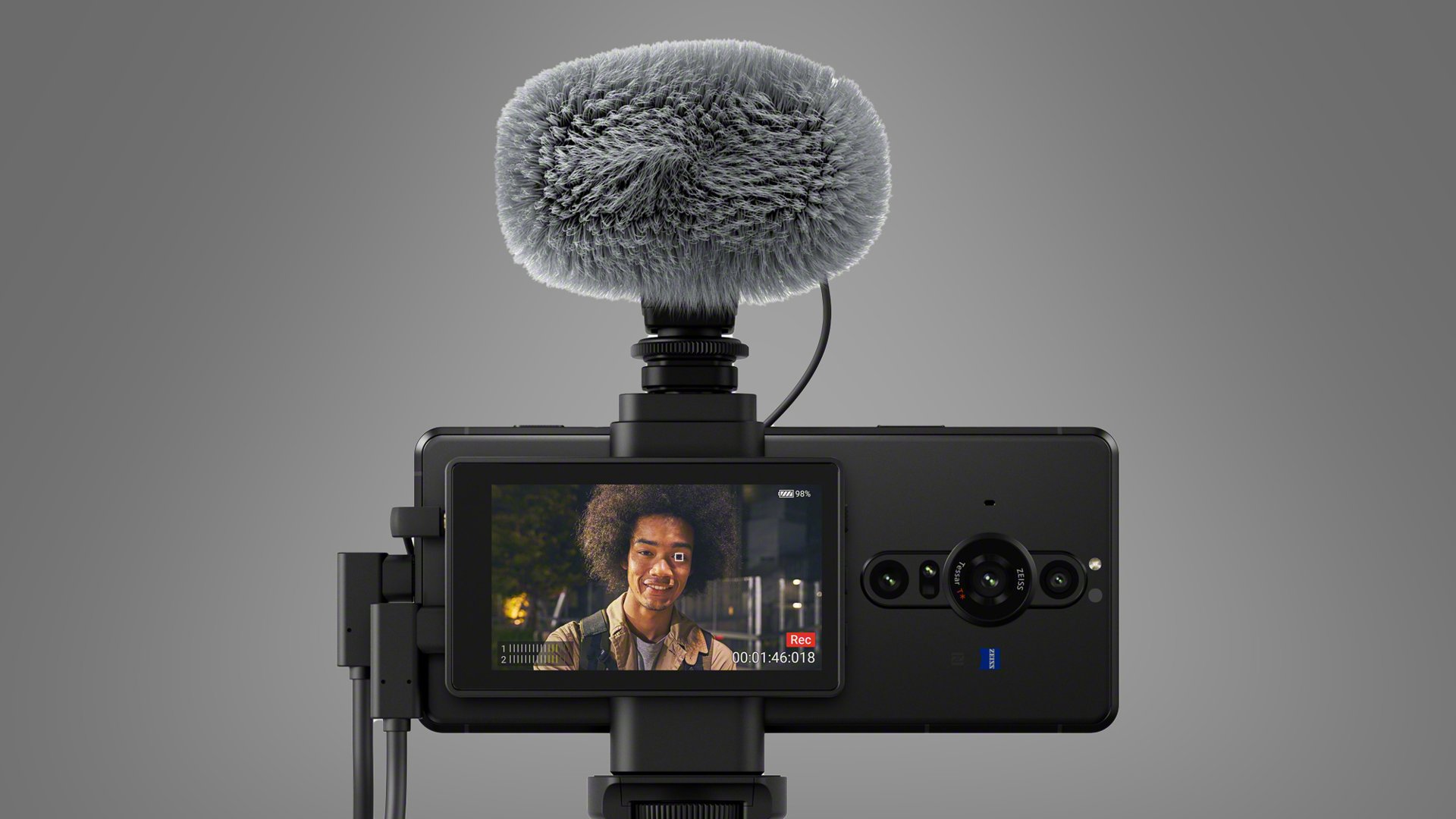 Sony Xperia Pro-I ухаалаг утас нь Vlog Monitor дагалдах хэрэгсэлтэй