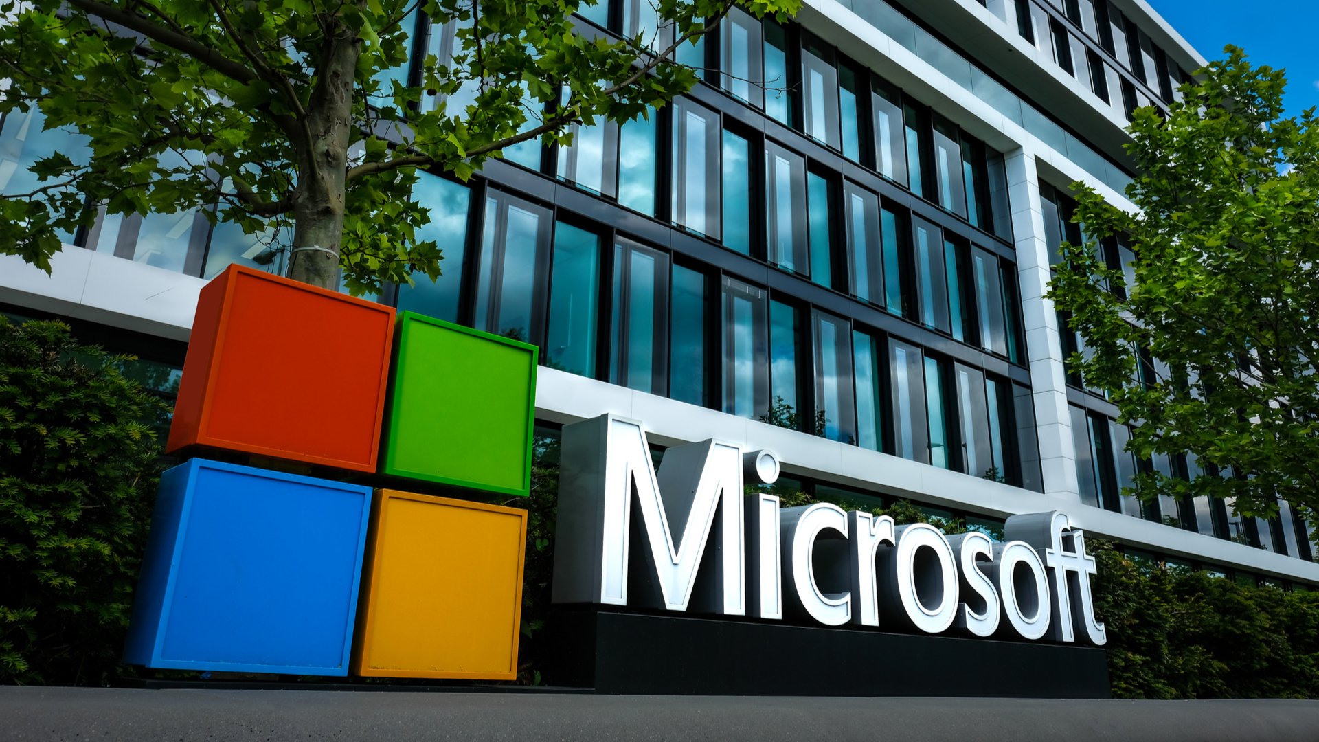 Microsoft quiere ayudar a cubrir miles de puestos de trabajo