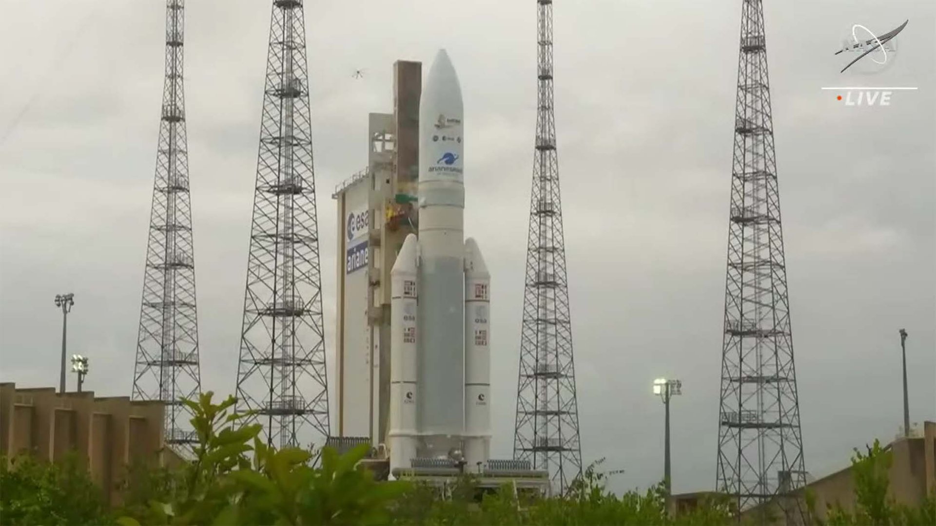 El cohete Ariane 5 en la plataforma de lanzamiento en la Guayana Francesa