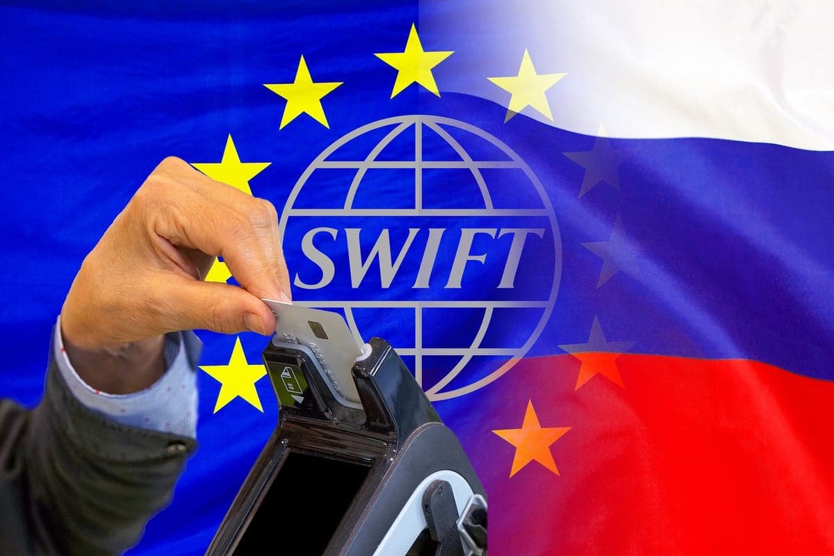 ทำไม SWIFT เป็นตัวเลือกนิวเคลียร์สำหรับการคว่ำบาตรทางการเงินของรัสเซีย