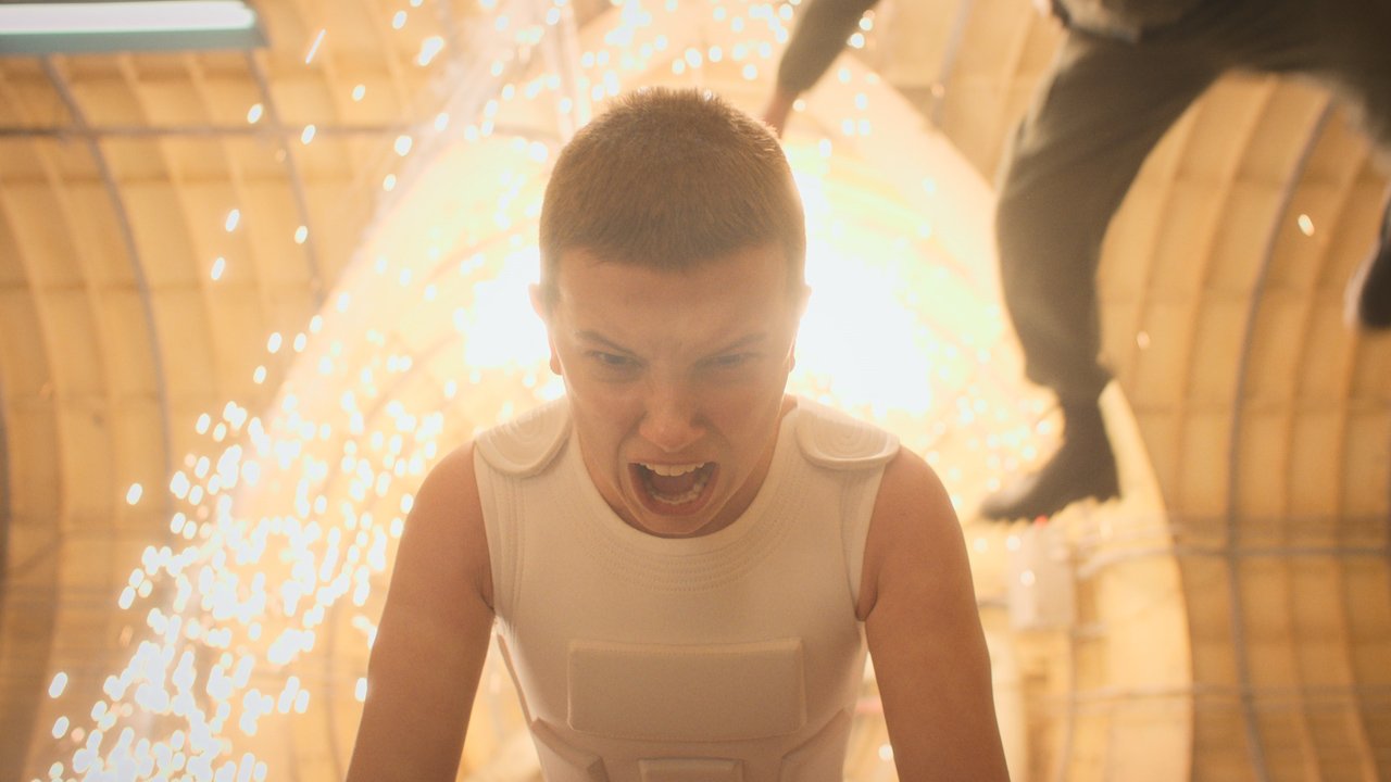 Eleven กรีดร้องขณะเปิดใช้งานพลังของเธอใน Stranger Things Season 4
