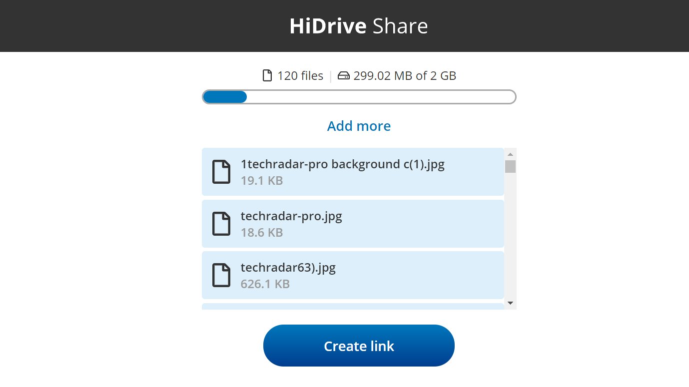 Captura de pantalla del software de transferencia de archivos IONOS con imágenes cargadas