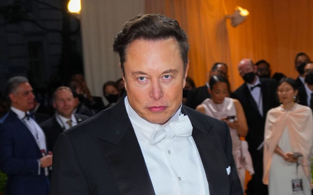 Elon Musk gba ipolongo iṣẹ-lati ile si iwọn miiran