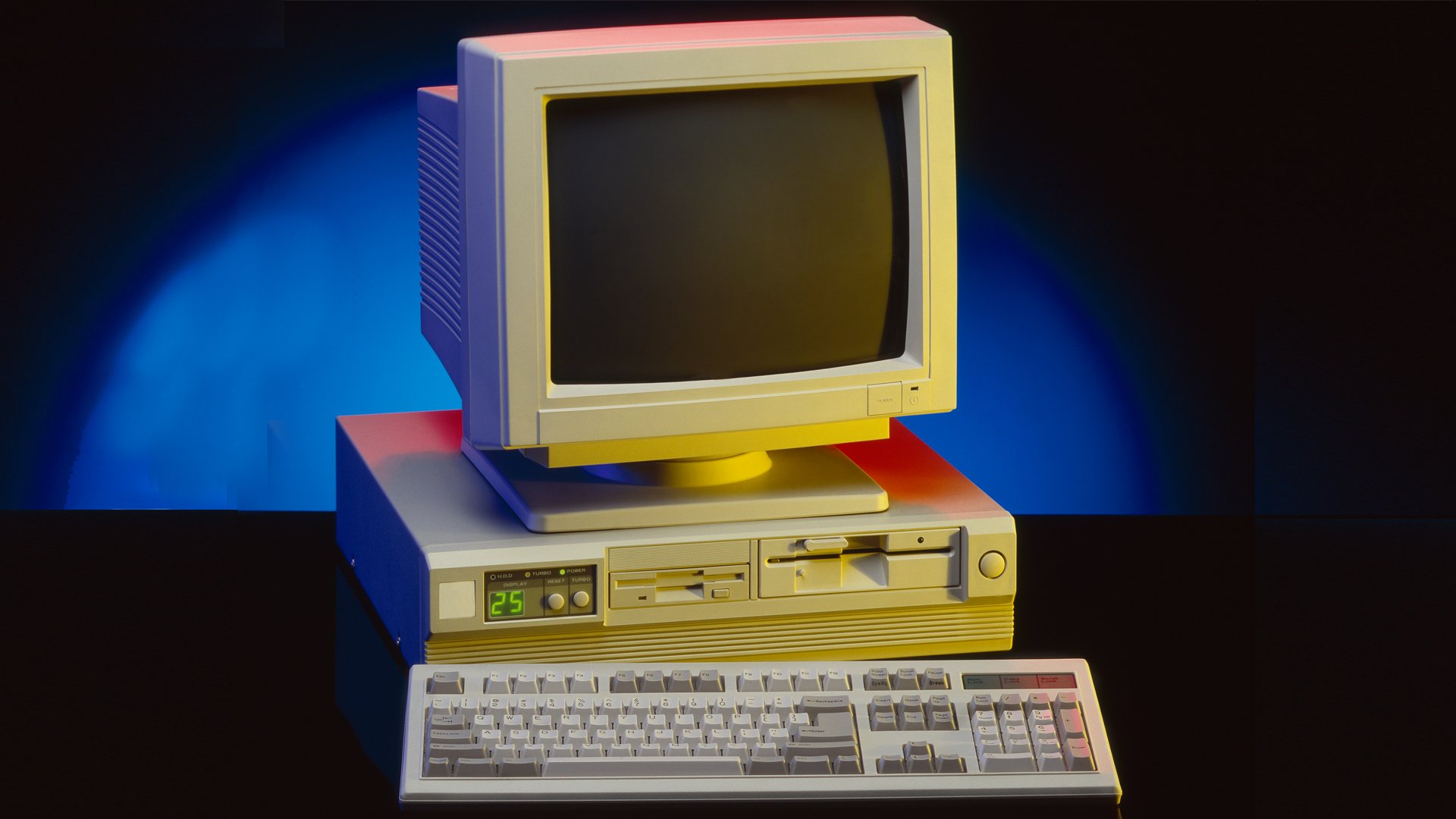 klasyczny komputer z 1998 roku