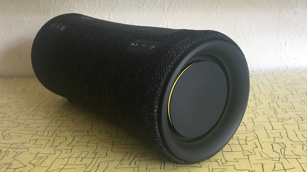Sony XG300 review: An expensive Bluetooth speaker, but definitely worth it