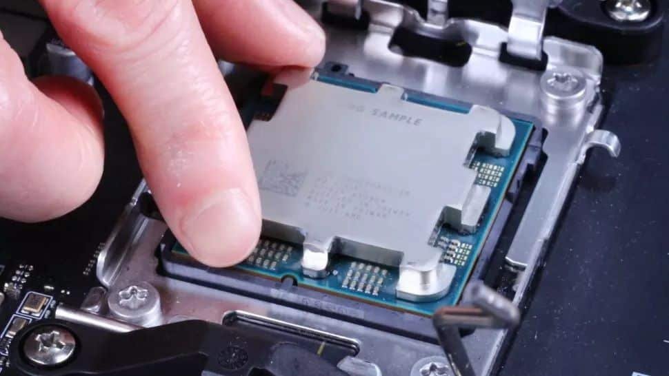(*7*) AMD-News: Intel Core i7-13700K raucht Ryzen 7 7700X in geleakten Benchmarks