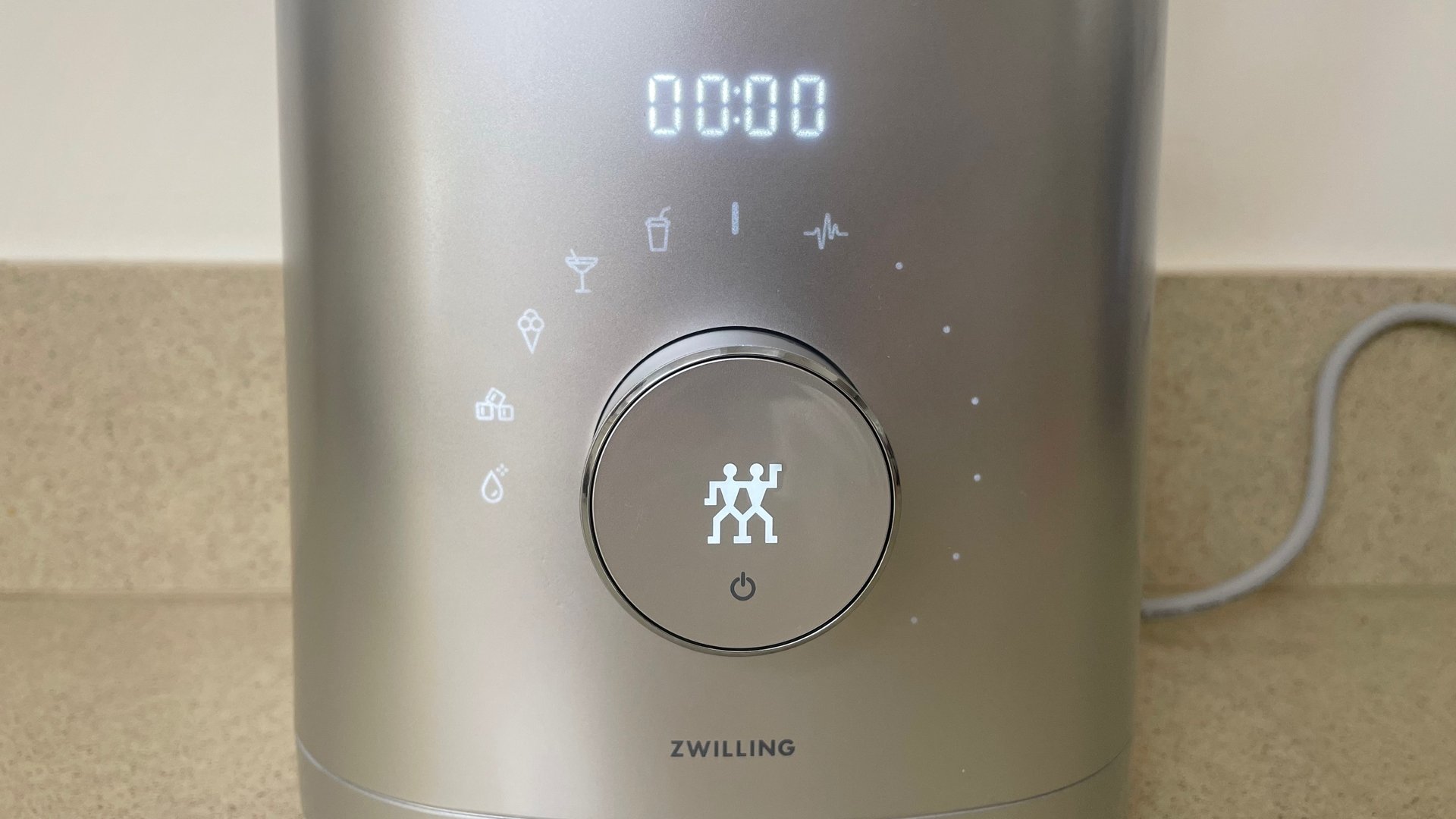 Zwilling Finallyigy electric blender with a close up of the controls