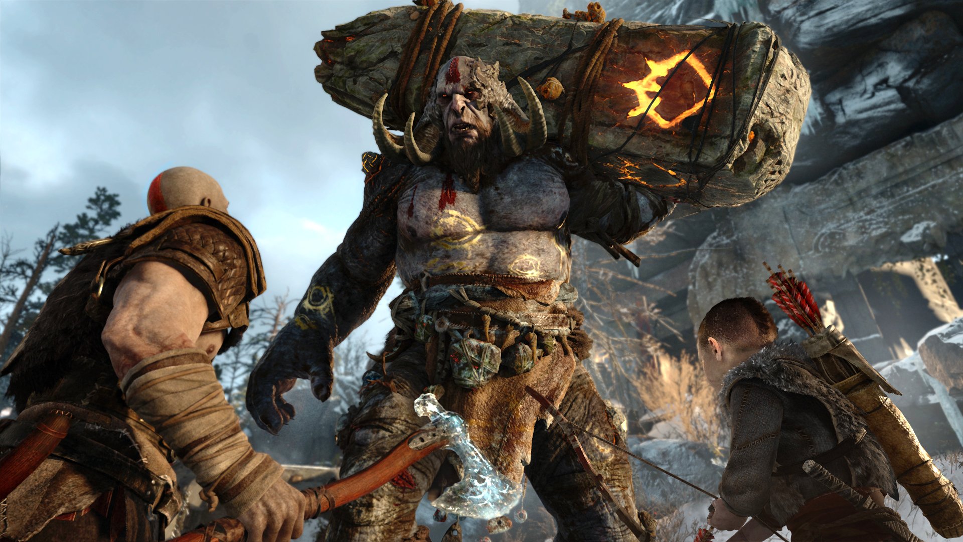 Kratos et Atreus combattant un troll dans God of War