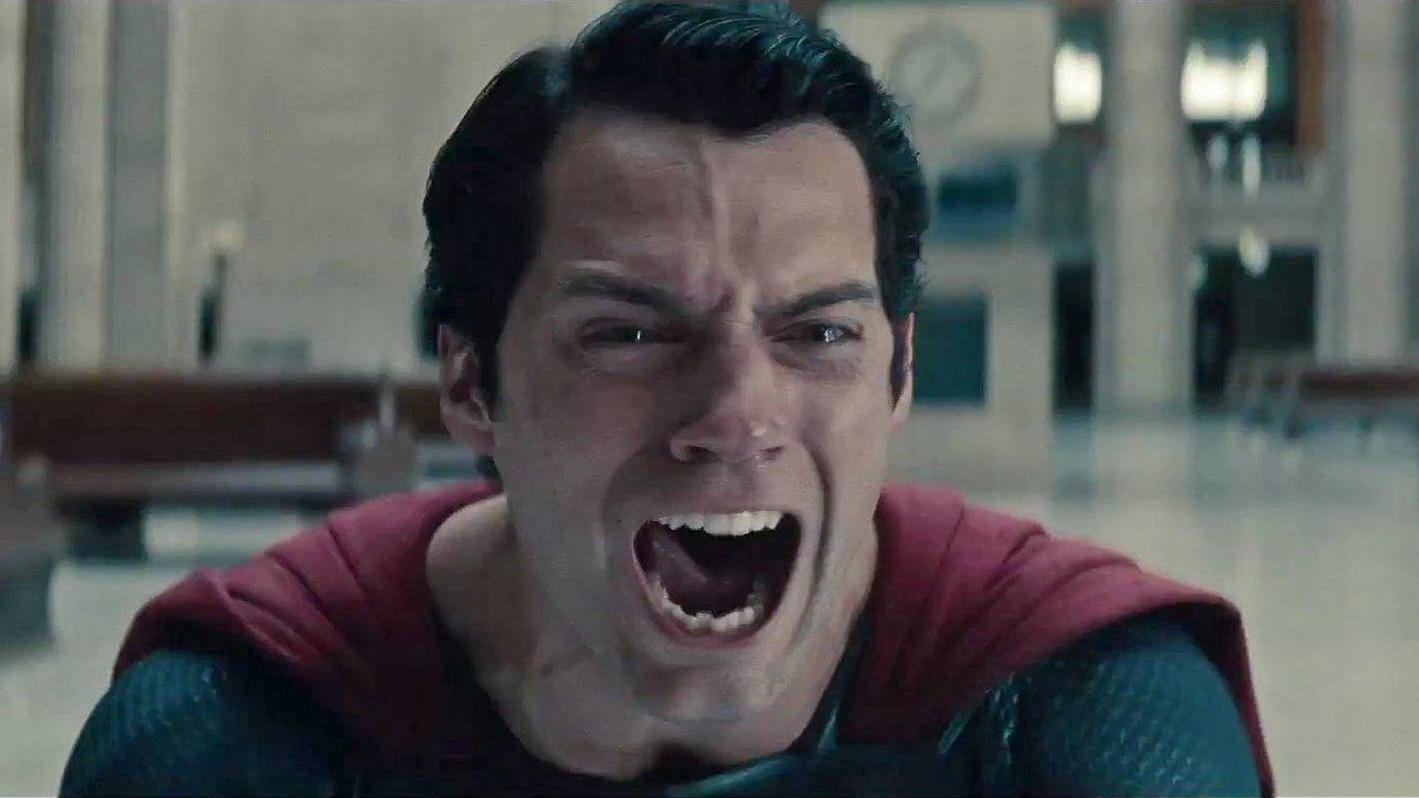 Superman grita mientras mata al General Zod en Man of Steel